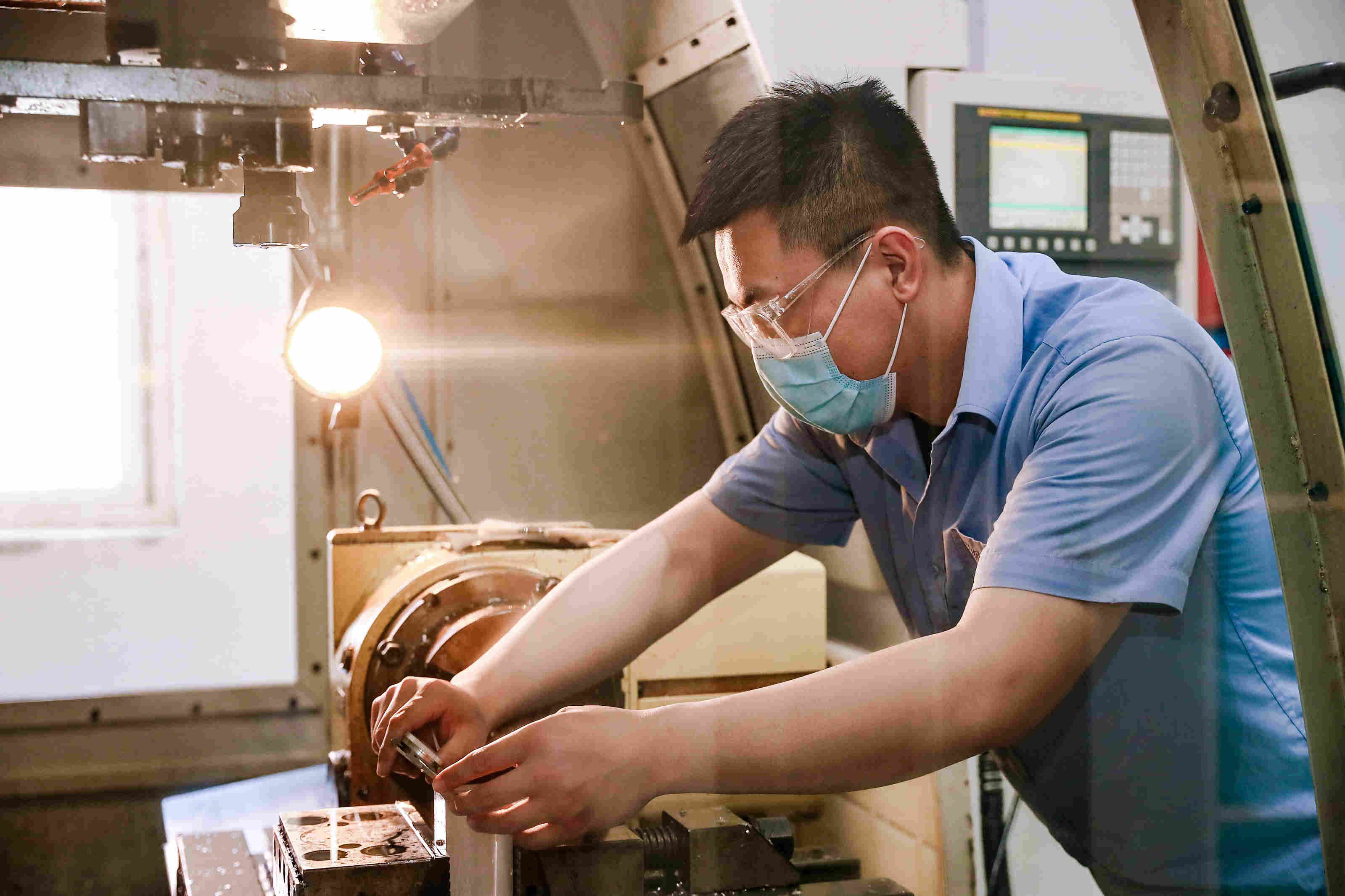 11.加工中心.jpg 11.加工中心.jpg